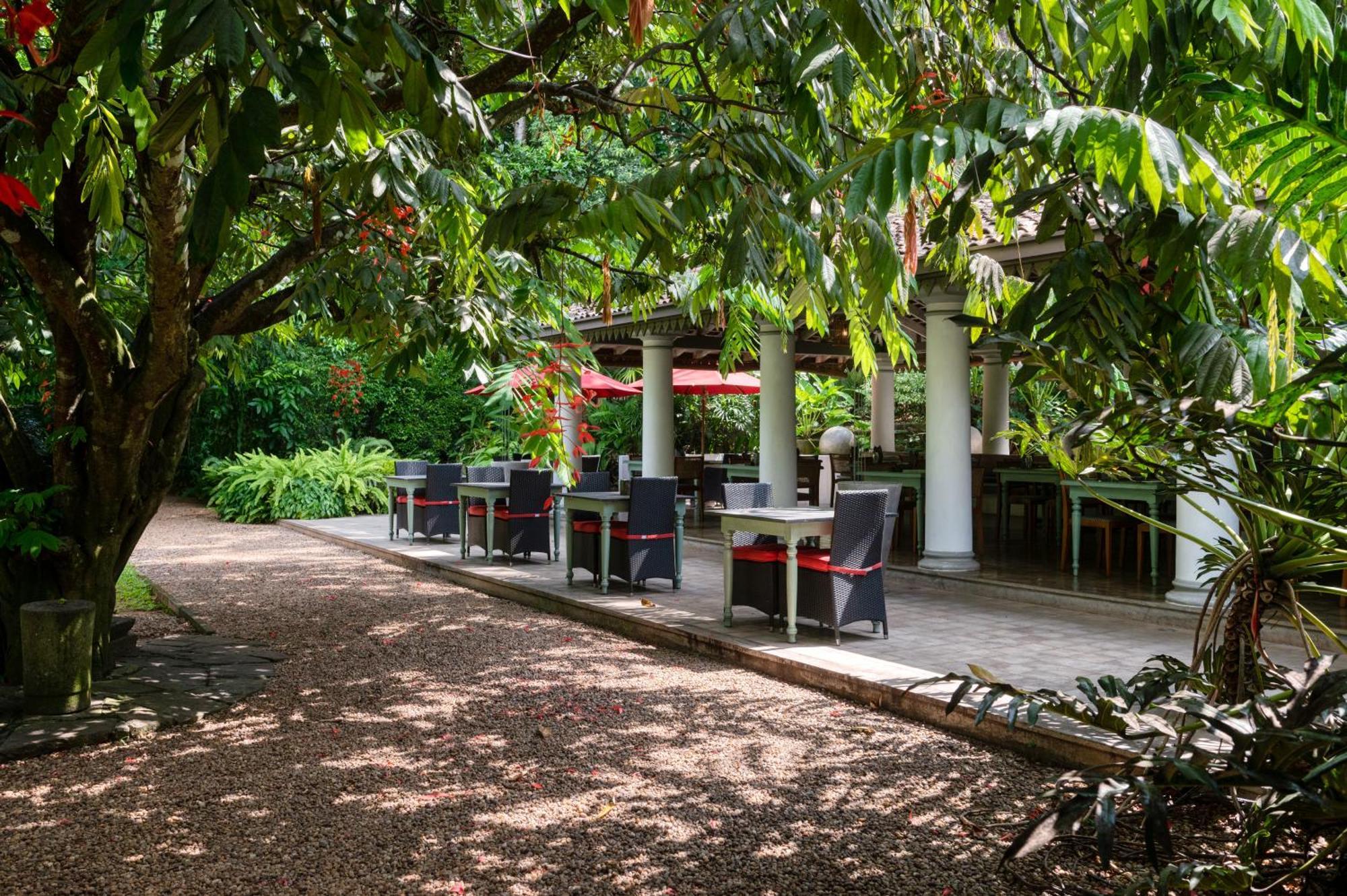 Wallawwa Katunayaka Esterno foto